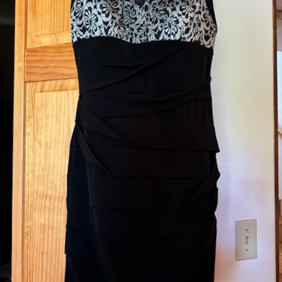 Valerie Bertinelli dress, black, size 4 - Picture 5 of 6